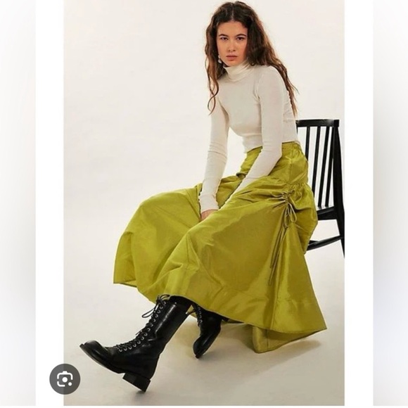 Free People Emery Drop-Waist Midi Skirt
Size XS - Picture 3 of 7